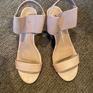 Nude ladies chunky heel Sandles